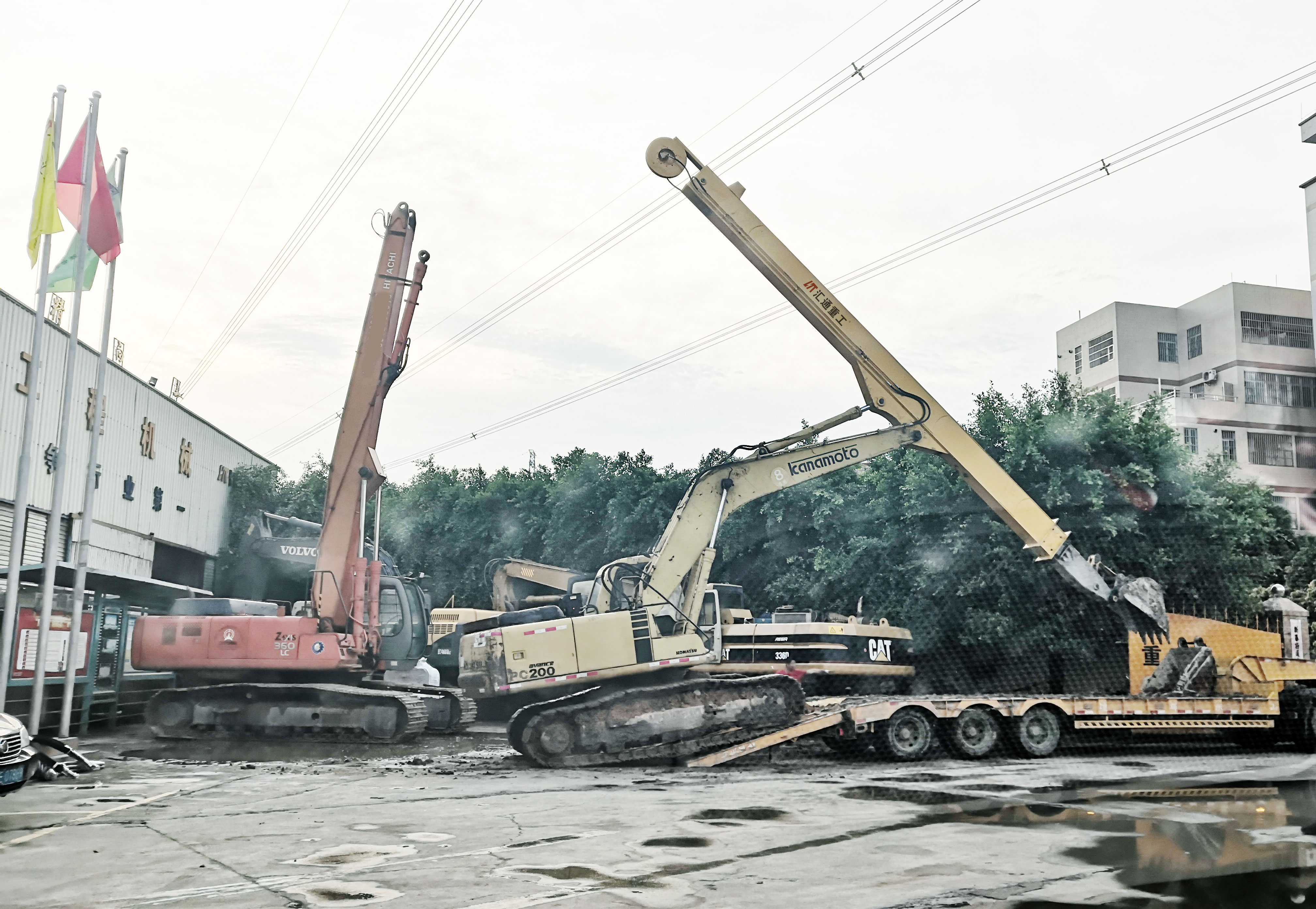 勾機(jī)伸縮臂廠家、挖機(jī)伸縮臂廠家、挖機(jī)伸縮臂改裝