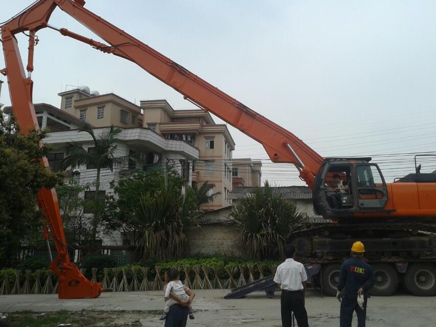 挖掘機(jī)拆樓臂、三段式加長(zhǎng)臂、挖掘機(jī)改裝拆樓臂、挖掘機(jī)加長(zhǎng)臂廠家