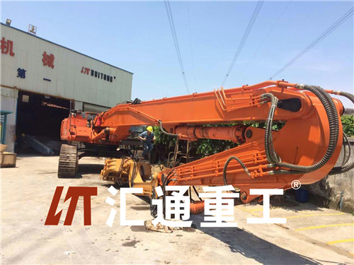 挖掘機(jī)打樁臂改裝開啟建設(shè)的新篇章